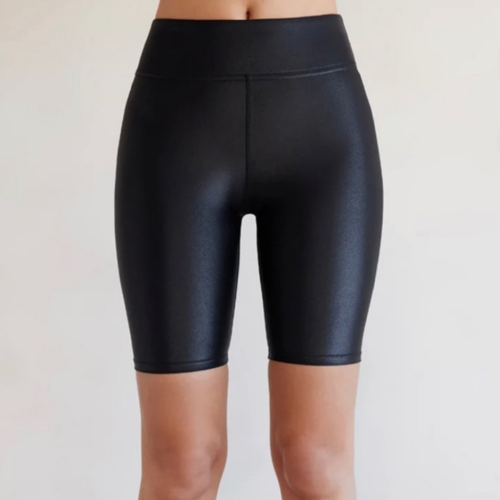 Carbon38 Reg Rise Biker Short Takara Shine